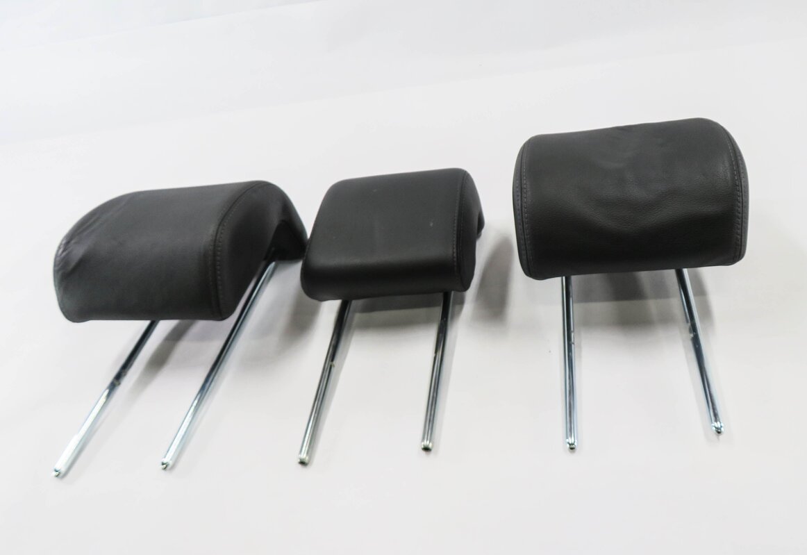 Thumbnail 2: 2012 RANGE ROVER SPORT (L320) REAR 2nd ROW SEAT HEADREST SET (BLACK LEATHER)