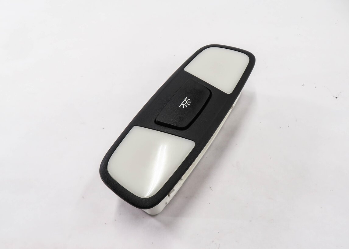 Thumbnail 3: 2015 AUDI S3 (8V) REAR DOMELIGHT LIGHT LAMP