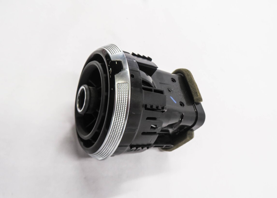 Thumbnail 3: 2015 AUDI S3 (8V) FRONT HEATER A/C AIR VENT