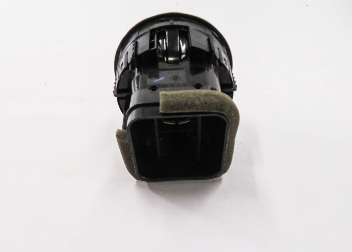 Thumbnail 4: 2015 AUDI S3 (8V) FRONT HEATER A/C AIR VENT