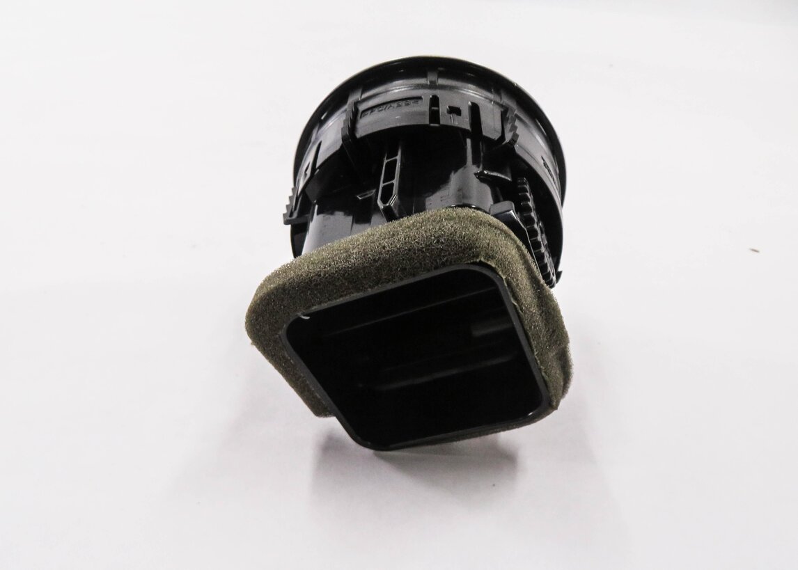 Thumbnail 3: 2015 AUDI S3 (8V) FRONT HEATER A/C AIR VENT