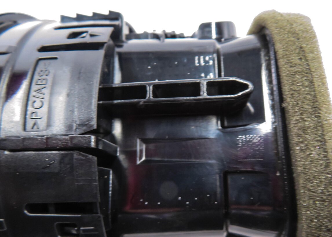 Thumbnail 5: 2015 AUDI S3 (8V) FRONT HEATER A/C AIR VENT
