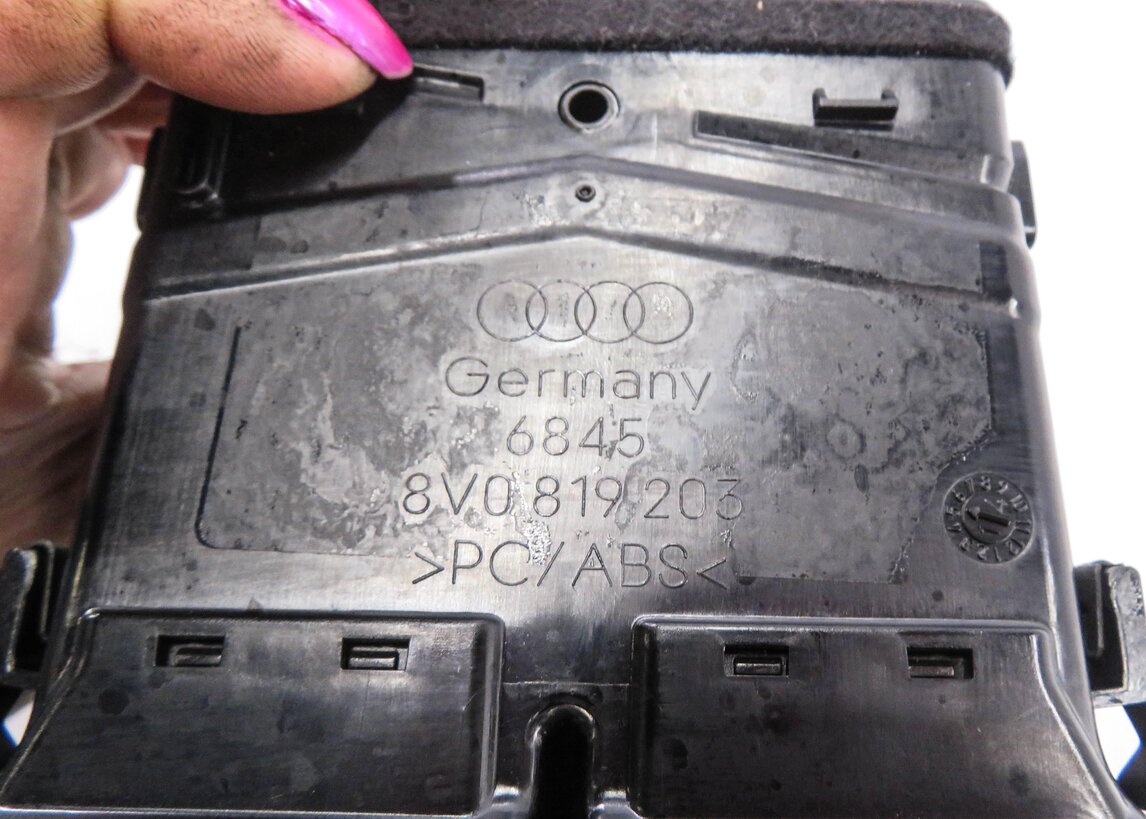 Thumbnail 5: 2015 AUDI S3 (8V) REAR CENTER CONSOLE HEATER A/C AIR VENT