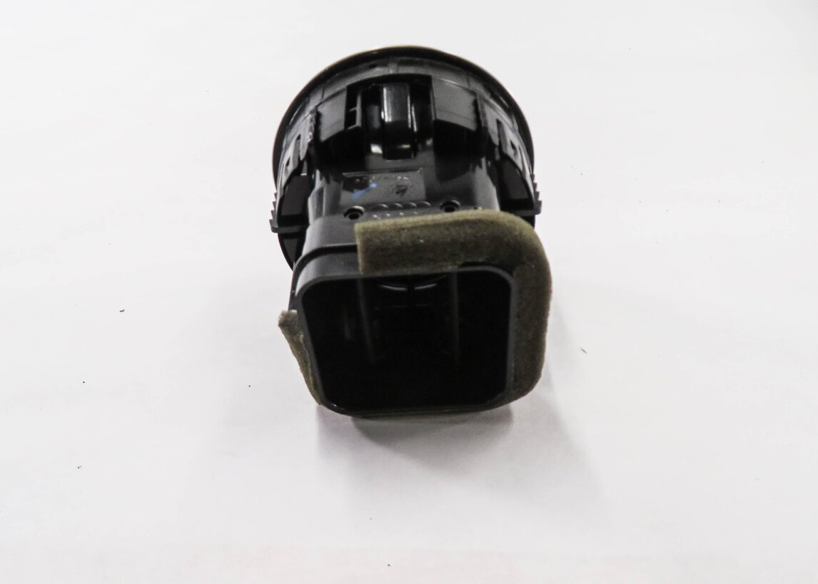 Thumbnail 3: 2015 AUDI S3 (8V) FRONT DASH HEATER A/C AIR VENT