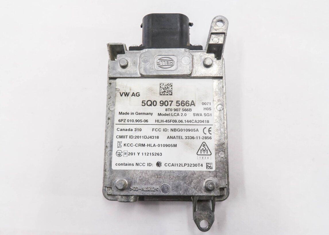 Thumbnail 3: 2015-2016 AUDI A3 S3 (8V) LEFT LANE DEPARTURE BLIND SPOT CONTROL MODULE (MASTER)