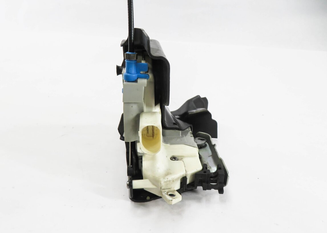 Thumbnail 3: 15-18 AUDI A3 S3 A4 Q5 SQ5 TT (8V B9 MK3 FY) LEFT FRONT DRIVER DOOR LOCK LATCH