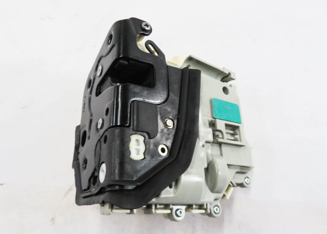 Thumbnail 4: 15-18 AUDI A3 S3 A4 Q5 TT (8V B9 MK3 FY) RIGHT FRONT PASSENGER DOOR LOCK LATCH