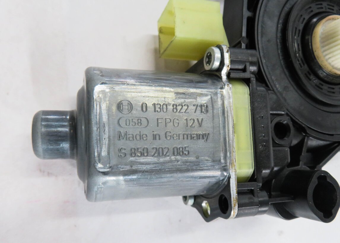 2015-2018 AUDI A3 S3 RS3 (8V) LEFT SIDE REAR DOOR POWER WINDOW MOTOR