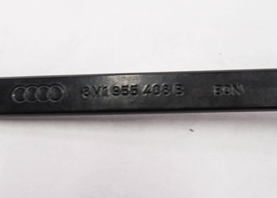 Thumbnail 6: 2015-2018 AUDI A3 S3 (8V) FRONT LEFT & RIGHT WINDSHIELD GLASS WIPER ARM SET