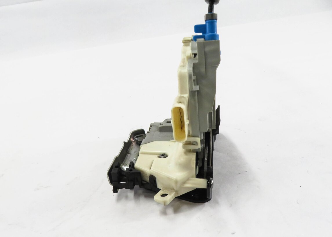 Thumbnail 3: 10-18 AUDI A3 A4 A8 Q3 Q5 S3 S4 SQ5 S8 RIGHT SIDE REAR DOOR LOCK LATCH ACTUATOR