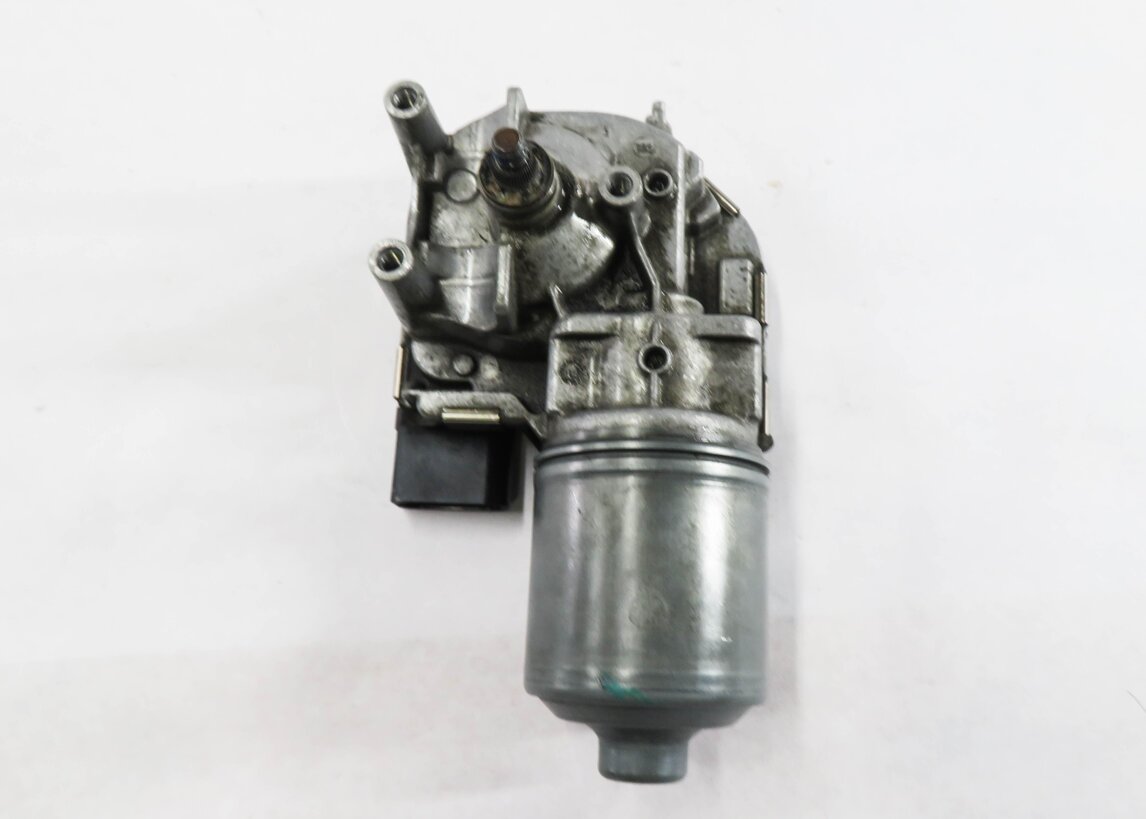 Thumbnail 4: 2015-2018 AUDI A3 S3 RS3 (8V) SEDAN / CONVERTIBLE - FRONT WINDSHIELD WIPER MOTOR