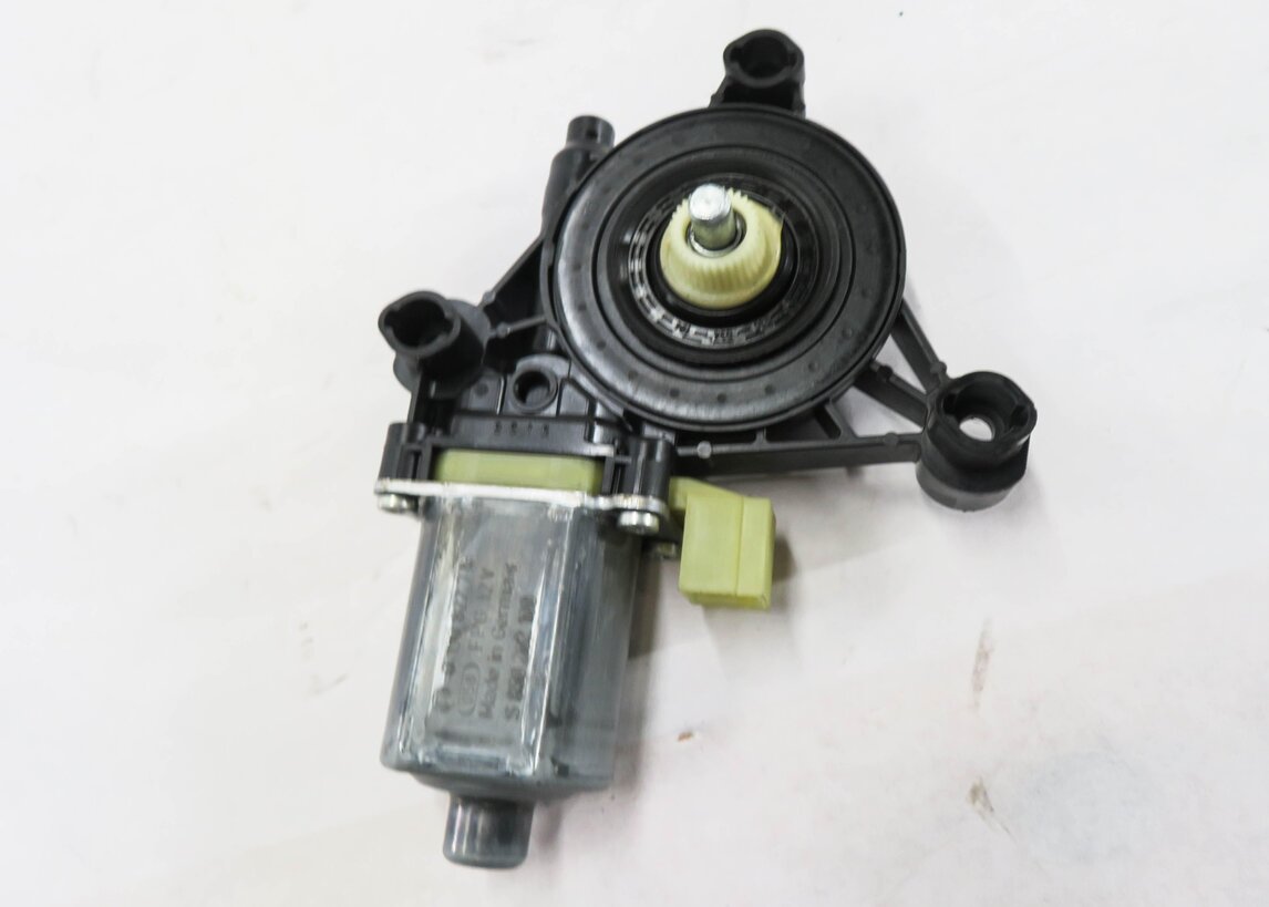 Thumbnail 4: 2015-2018 AUDI A3 S3 RS3 TT (8V MK3) LEFT FRONT DRIVER DOOR POWER WINDOW MOTOR