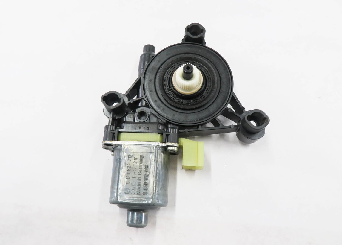 Thumbnail 4: 2015-2018 AUDI A3 S3 RS3 (8V) RIGHT SIDE REAR DOOR POWER WINDOW MOTOR