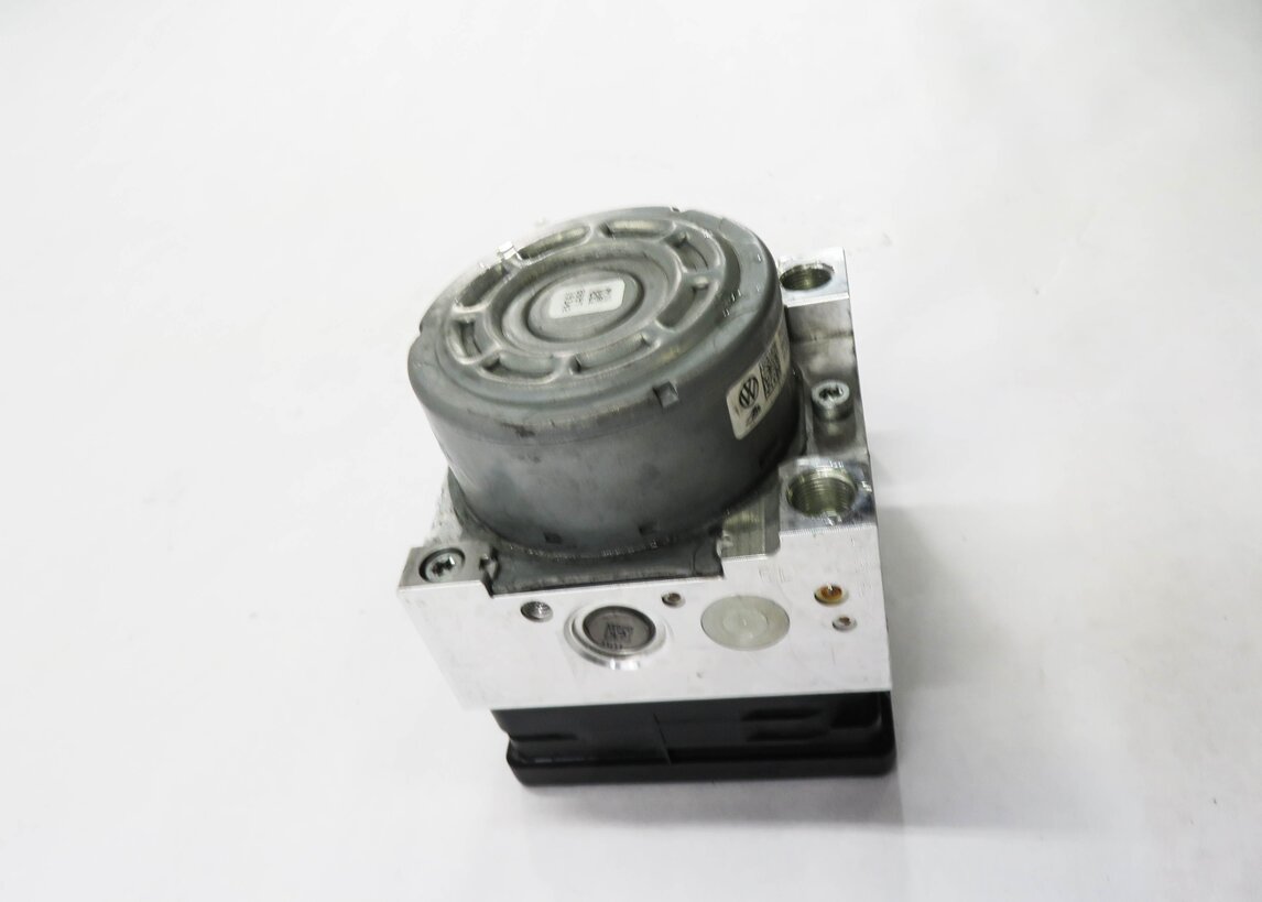 Thumbnail 4: 2015-2016 AUDI S3 (8V) ABS ANTI LOCK BRAKE PUMP w/ MODULE