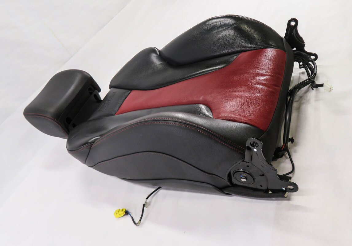 Thumbnail 2: 2015 AUDI S3 (8V) DRIVER - UPPER TOP HEATED SEAT CUSHION (RED & BLACK)