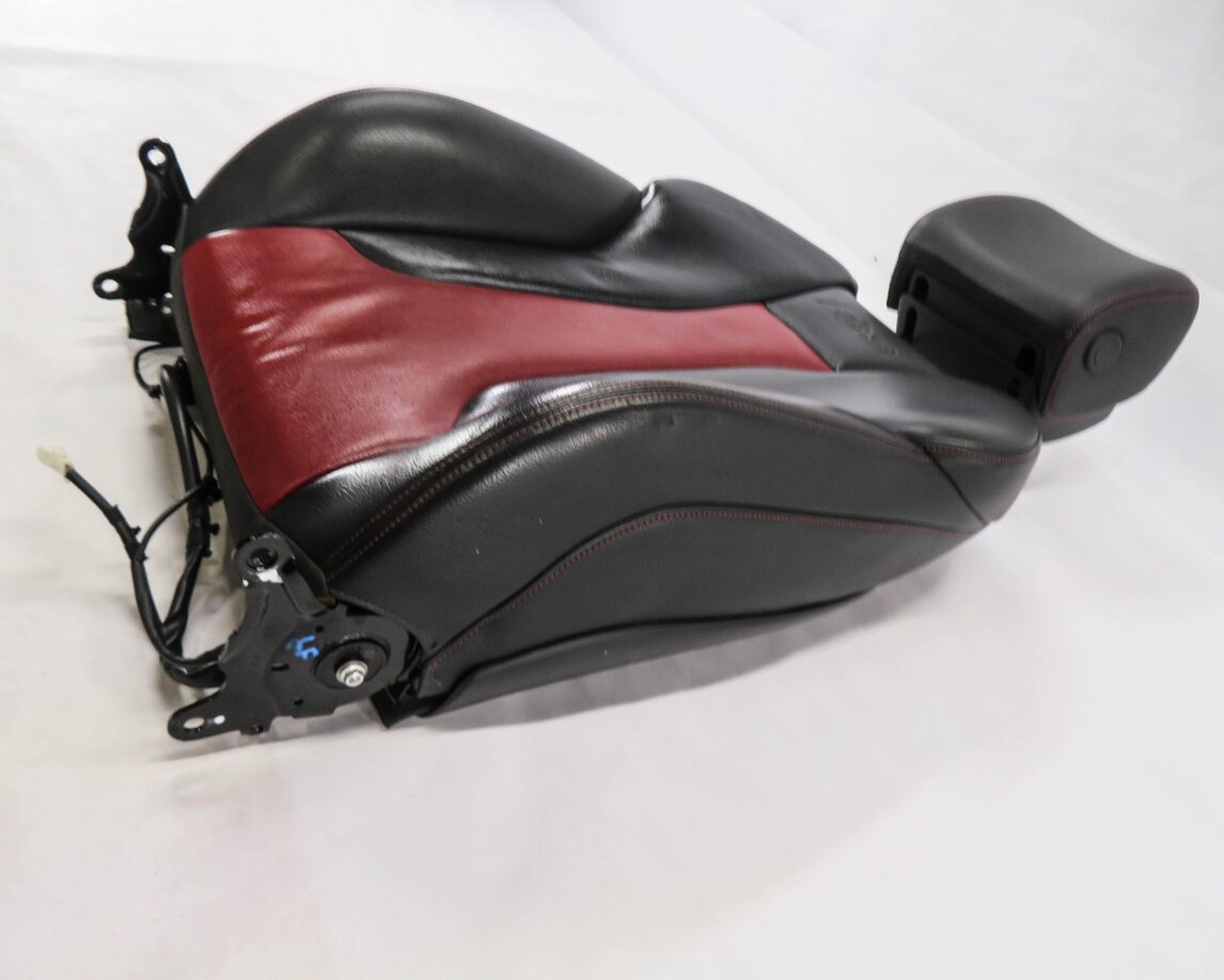 Thumbnail 3: 2015 AUDI S3 (8V) DRIVER - UPPER TOP HEATED SEAT CUSHION (RED & BLACK)