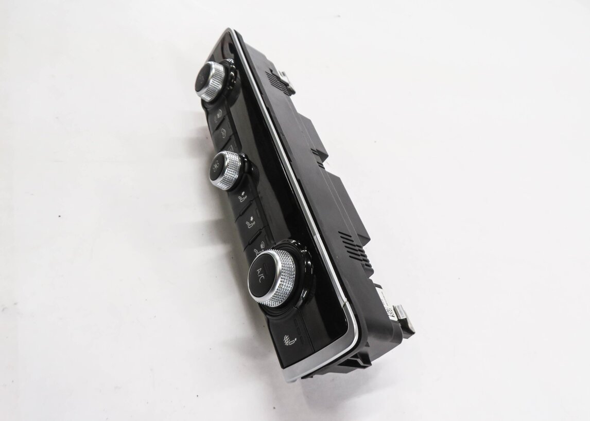 Thumbnail 5: 2015-2018 AUDI A3 S3 (8V) FRONT DUAL ZONE HEATER A/C TEMPERATURE CONTROL PANEL