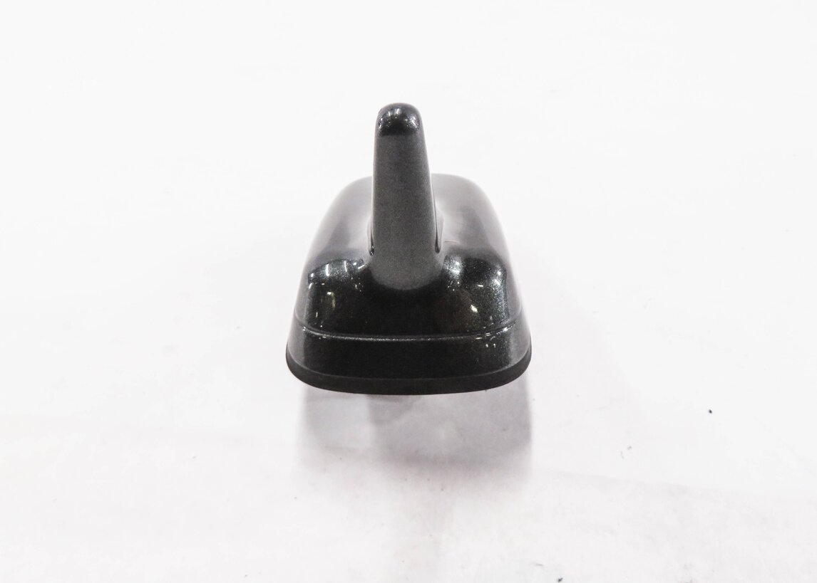 Thumbnail 3: 2015-2018 AUDI A3 S3 (8V SEDAN / WAGON RADIO STEREO RECEPTION ANTENNA (GRAY)