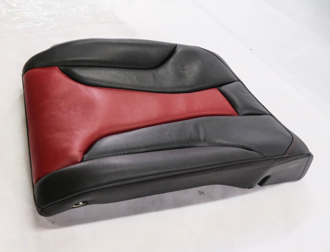 Thumbnail 2: 2015 AUDI S3 (8V) LEFT REAR SEAT UPPER TOP SEAT CUSHION (BLACK & RED)