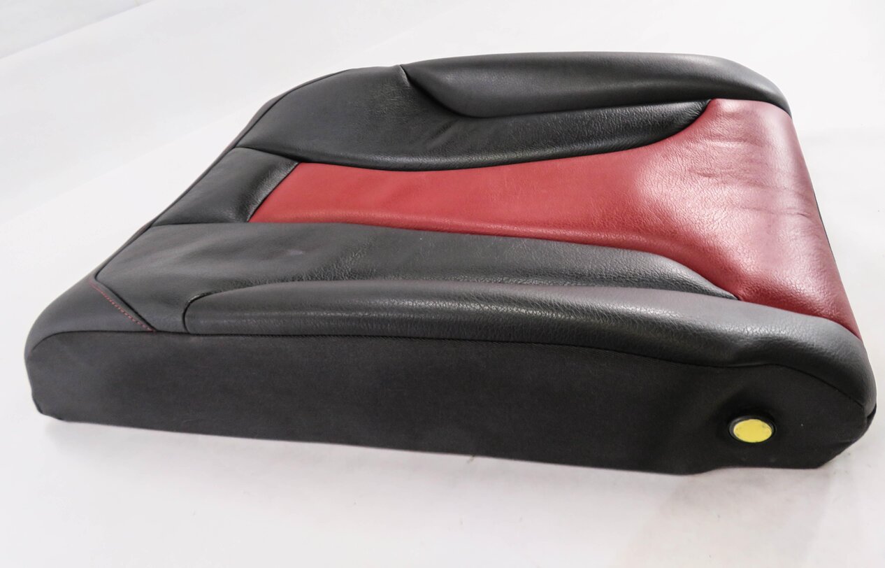 Thumbnail 3: 2015 AUDI S3 (8V) LEFT REAR SEAT UPPER TOP SEAT CUSHION (BLACK & RED)