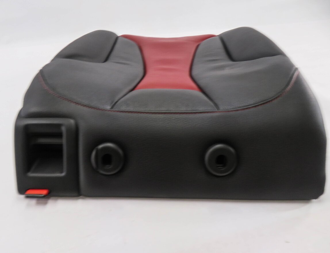 Thumbnail 4: 2015 AUDI S3 (8V) LEFT REAR SEAT UPPER TOP SEAT CUSHION (BLACK & RED)