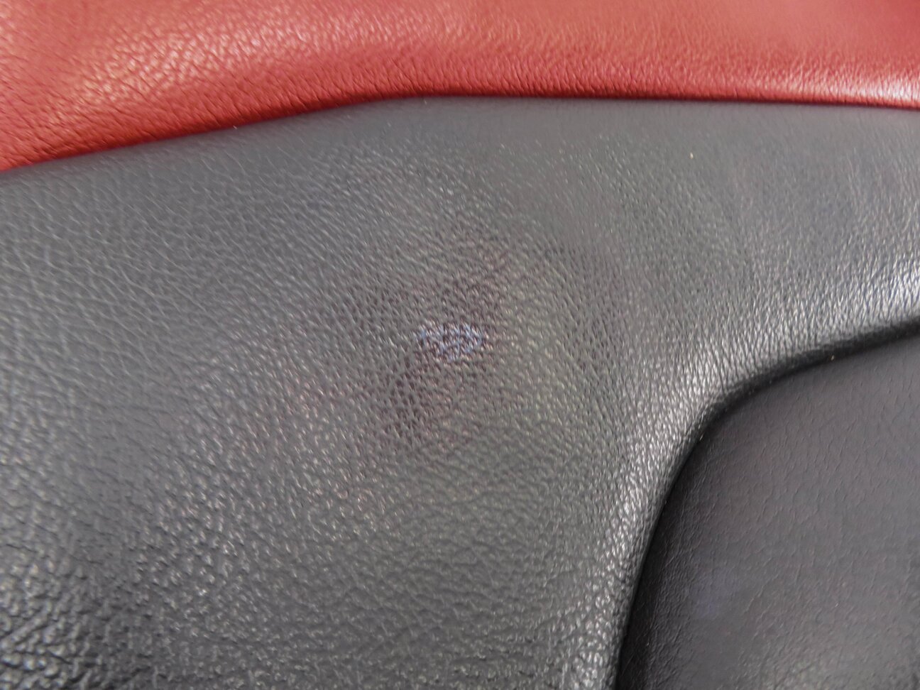 Thumbnail 6: 2015 AUDI S3 (8V) LEFT REAR SEAT UPPER TOP SEAT CUSHION (BLACK & RED)