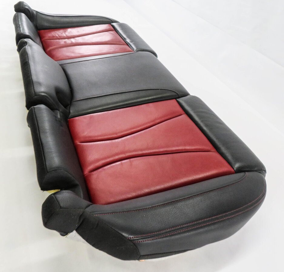 Thumbnail 3: 2015 AUDI S3 (8V) REAR LEFT / RIGHT LOWER BOTTOM SEAT CUSHION (BLACK & RED)