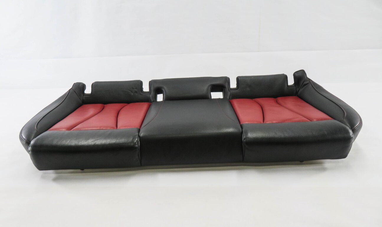Thumbnail 4: 2015 AUDI S3 (8V) REAR LEFT / RIGHT LOWER BOTTOM SEAT CUSHION (BLACK & RED)