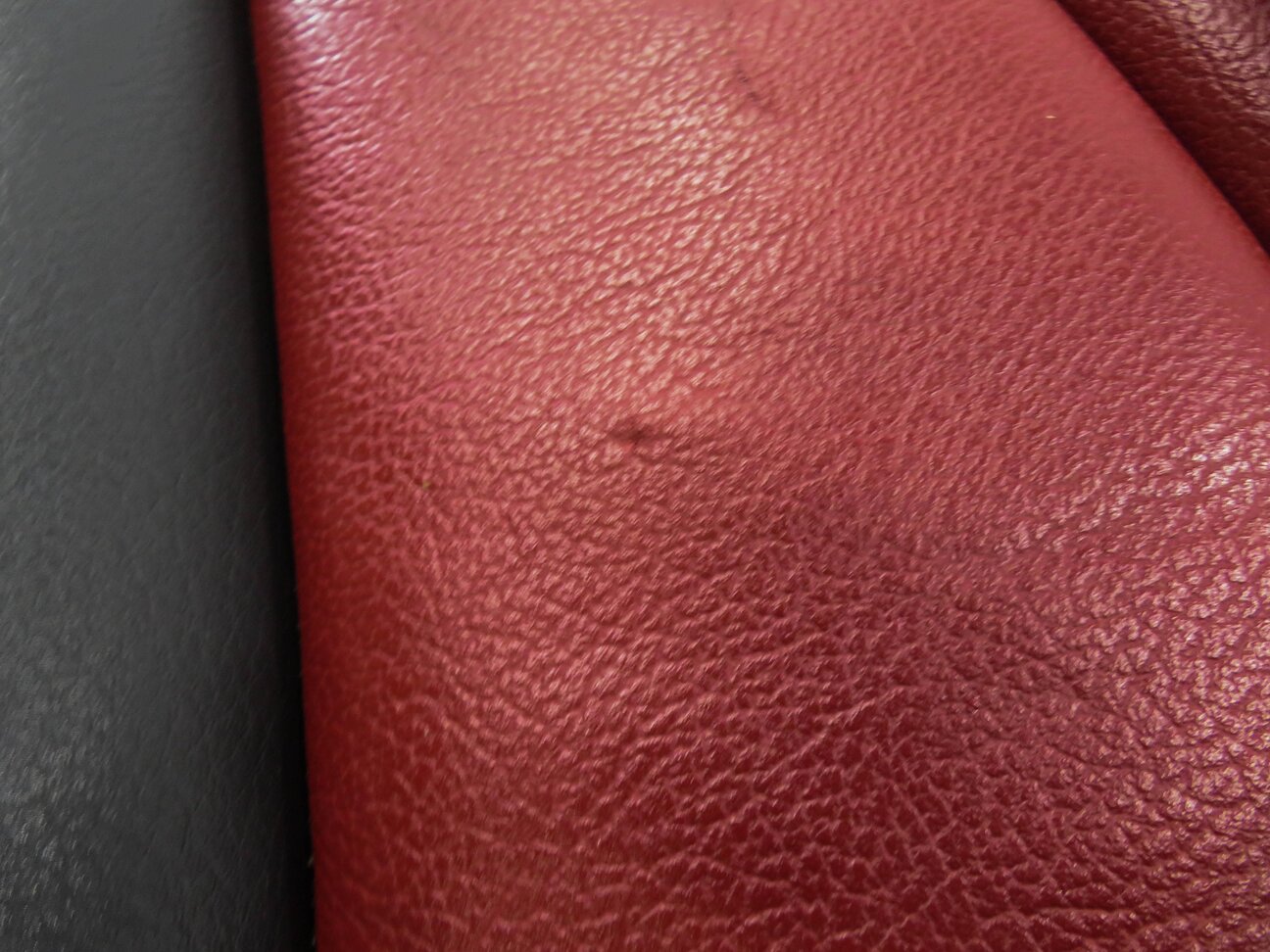 Thumbnail 9: 2015 AUDI S3 (8V) REAR LEFT / RIGHT LOWER BOTTOM SEAT CUSHION (BLACK & RED)
