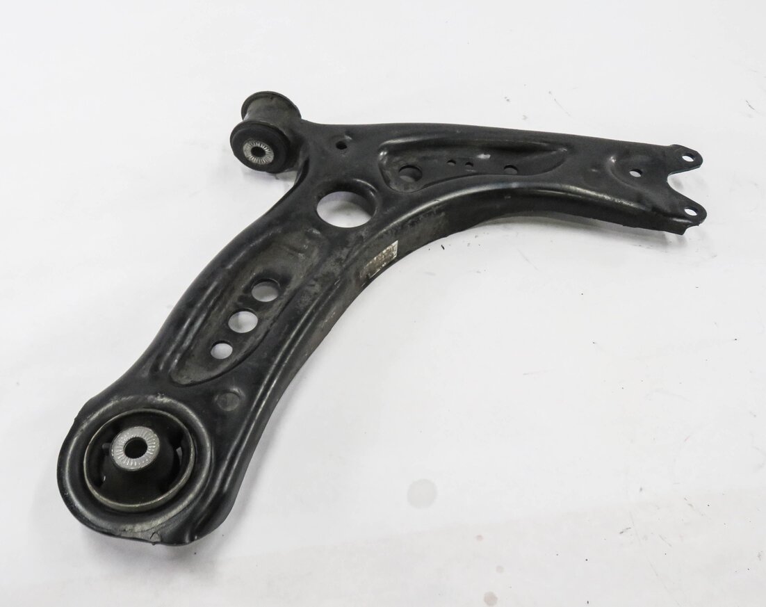 2015-2017 AUDI A3 S3 (8V) VW GOLF RIGHT FRONT PASSENGER LOWER CONTROL ARM