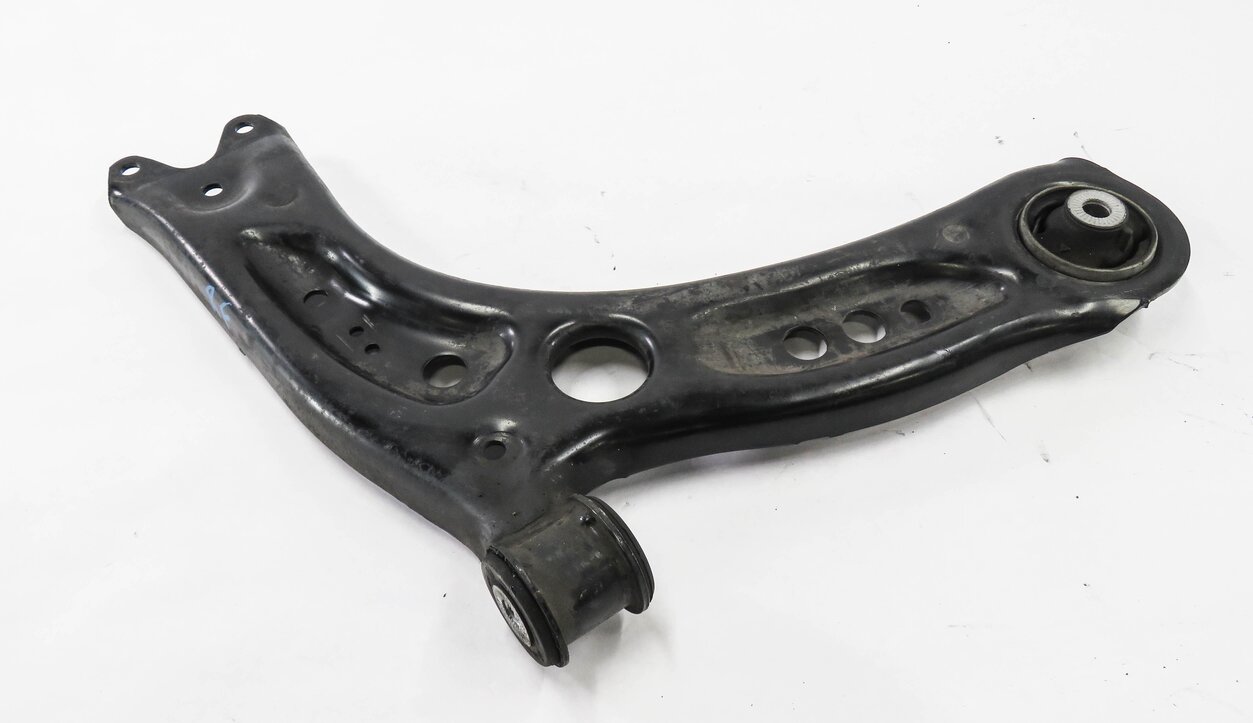 Thumbnail 3: 2015-2017 AUDI A3 S3 (8V) VW GOLF RIGHT FRONT PASSENGER LOWER CONTROL ARM