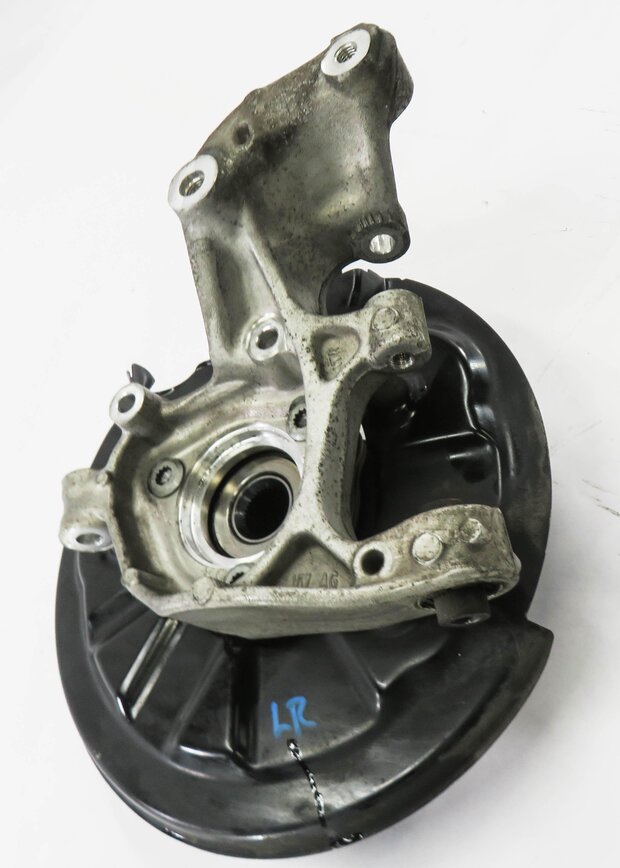 Thumbnail 2: 15-19 VW GOLF / AUDI A3 S3 RS3 (8V) AWD - LEFT REAR SPINDLE KNUCKLE WHEEL HUB