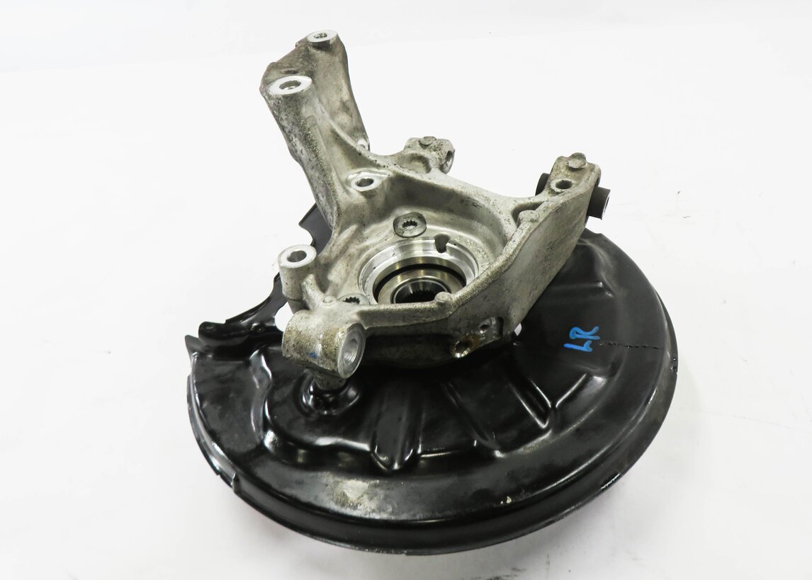 Thumbnail 3: 15-19 VW GOLF / AUDI A3 S3 RS3 (8V) AWD - LEFT REAR SPINDLE KNUCKLE WHEEL HUB