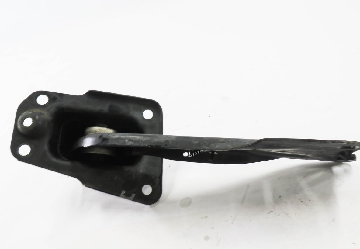 Thumbnail 4: 2015-2019 AUDI VW GOLF / A3 S3 RS3 TT (8V MK3) LEFT DRIVER REAR TRAILING ARM