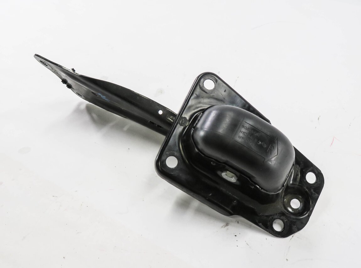 2015-2019 AUDI VW GOLF / A3 S3 RS3 TT (8V MK3) RIGHT PASSENGER REAR TRAILING ARM
