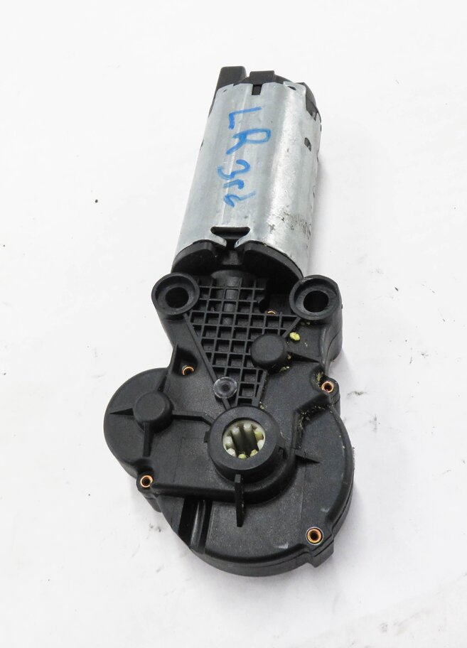 Thumbnail 5: 2008 MERCEDES GL550 (X164) REAR 3rd THIRD ROW SEAT ADJUSTMENT MOTOR