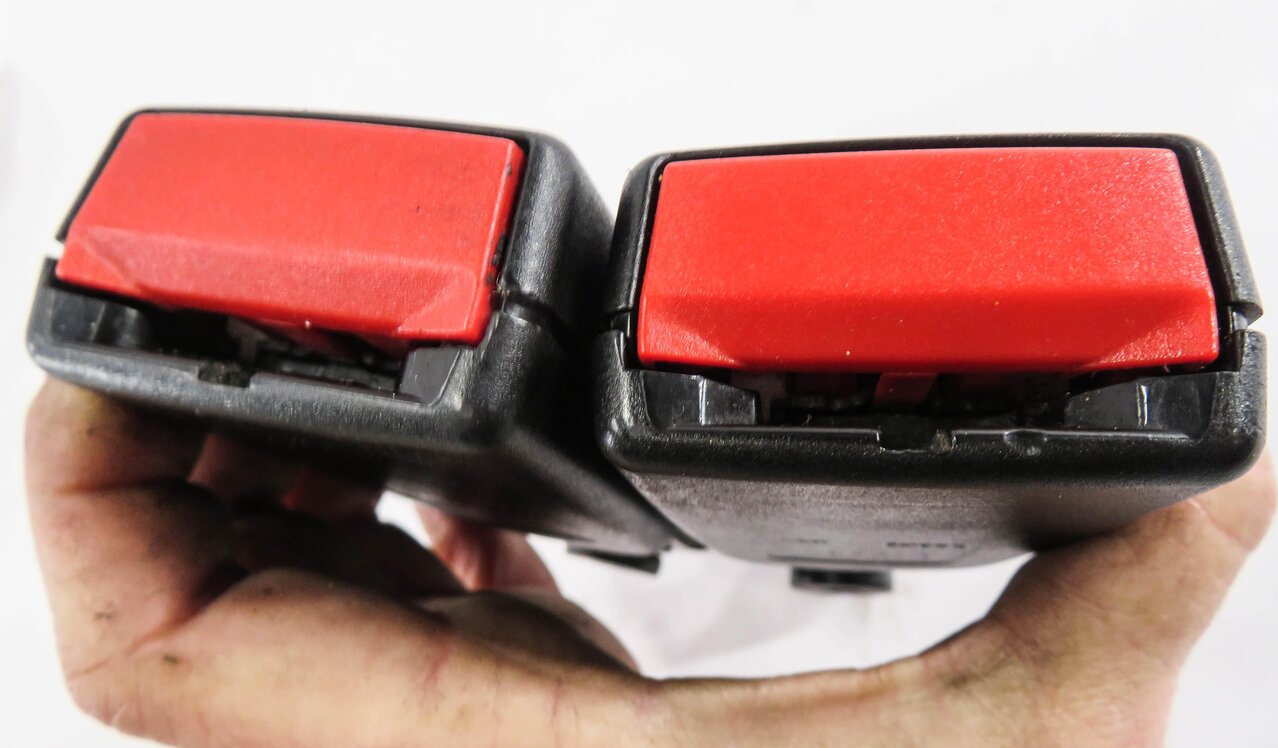 Thumbnail 7: 2008 MERCEDES GL550 (X164) REAR 3rd THIRD ROW SEAT SEATBELT BUCKLE RECEIVER SET
