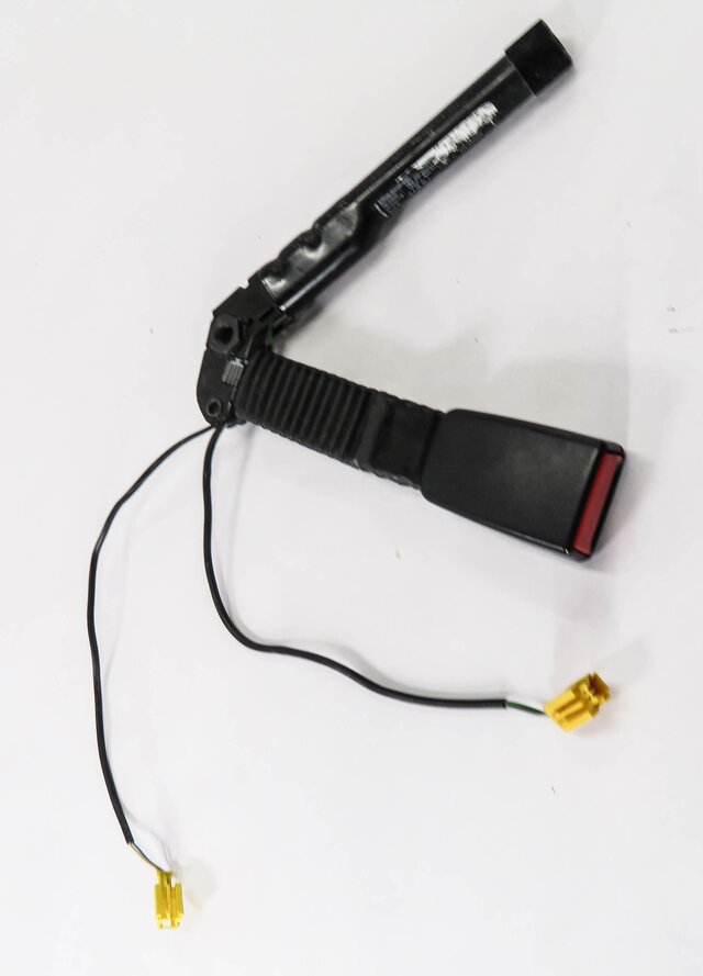 Thumbnail 4: 06-08 MERCEDES GL320 GL450 GL550 ML320 ML350 R350 - PASSENGER SEATBELT RECEIVER