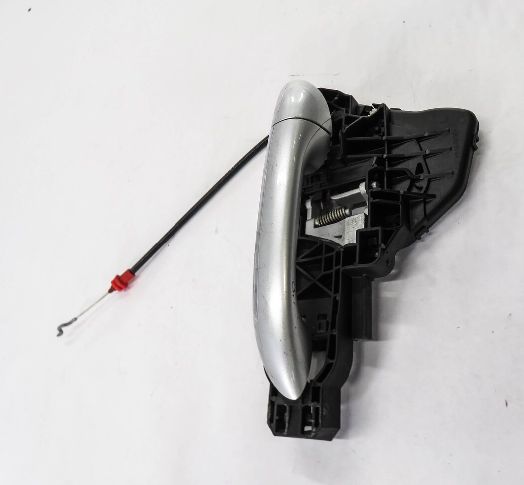 Thumbnail 3: 2008 MERCEDES GL550 (X164) LEFT REAR EXTERIOR DOOR HANDLE (IRIDIUM SILVER 775U)