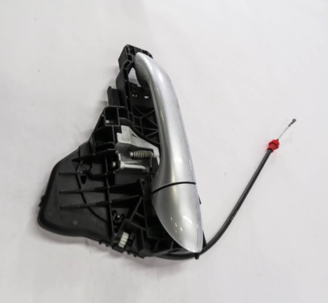 Thumbnail 4: 2008 MERCEDES GL550 (X164) LEFT REAR EXTERIOR DOOR HANDLE (IRIDIUM SILVER 775U)