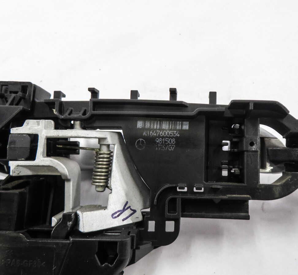Thumbnail 7: 2008 MERCEDES GL550 (X164) LEFT REAR EXTERIOR DOOR HANDLE (IRIDIUM SILVER 775U)