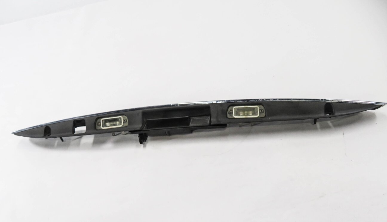 2008 MERCEDES GL550 (X164) REAR HATCH TRUNK RELEASE HANDLE w/ LICENSE LIGHTS