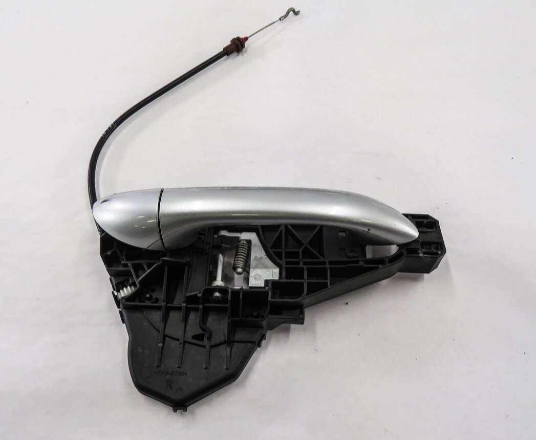 Thumbnail 2: 2008 MERCEDES GL550 (X164) RIGHT FRONT PASSENGER DOOR HANDLE (IRIDIUM SILVER)