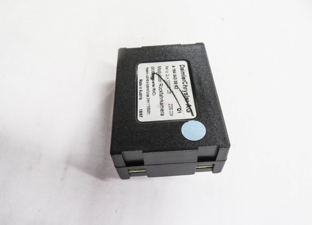 Thumbnail 4: 2008 MERCEDES GL550 (X164) REARVIEW CAMERA CONTROL MODULE