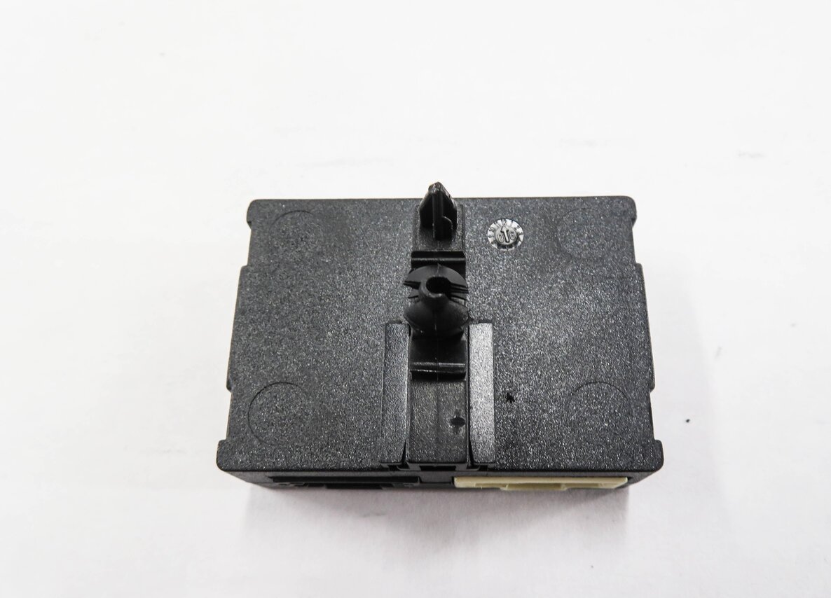 Thumbnail 5: 2008 MERCEDES GL550 (X164) REARVIEW CAMERA CONTROL MODULE