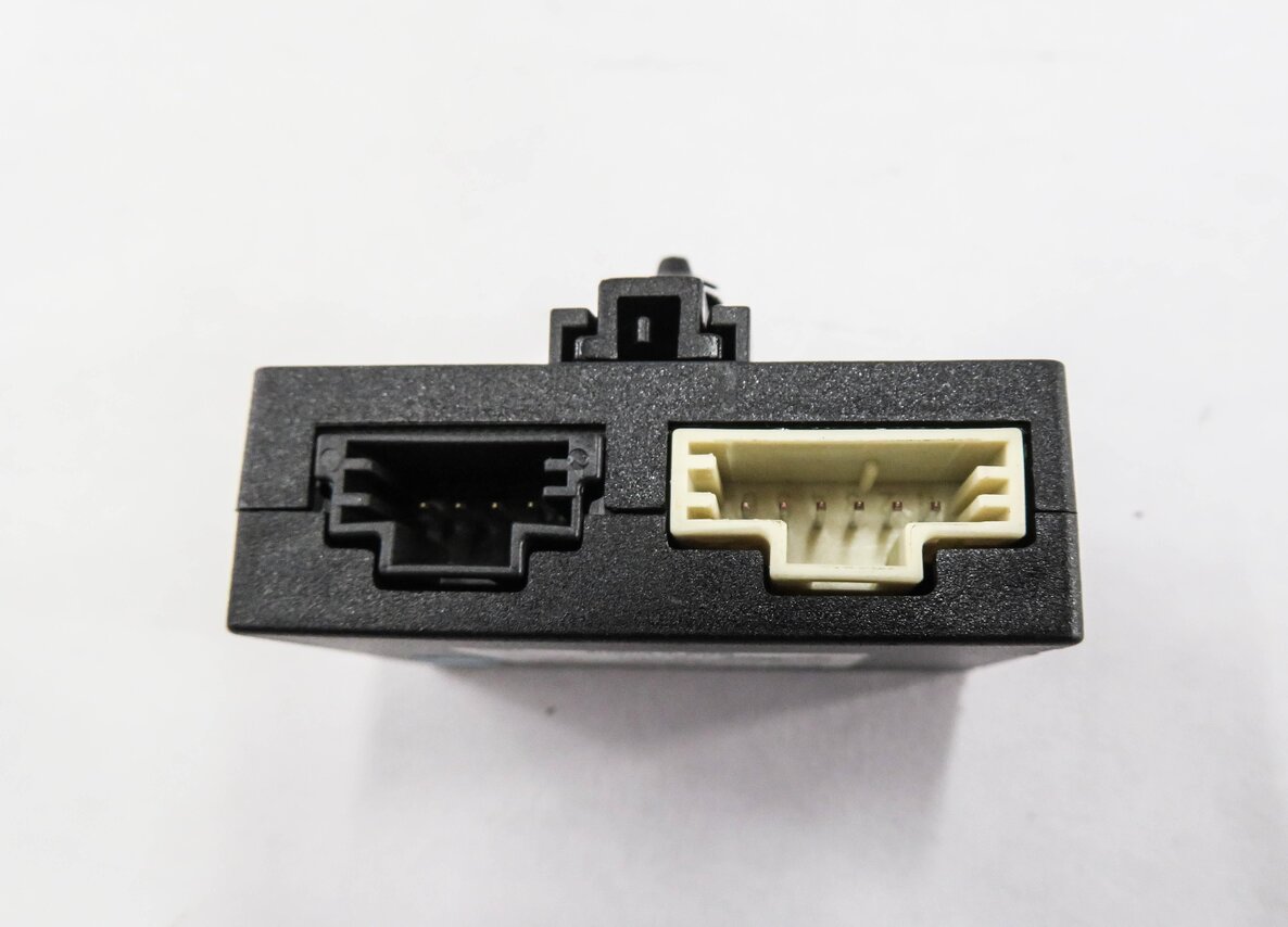 Thumbnail 6: 2008 MERCEDES GL550 (X164) REARVIEW CAMERA CONTROL MODULE