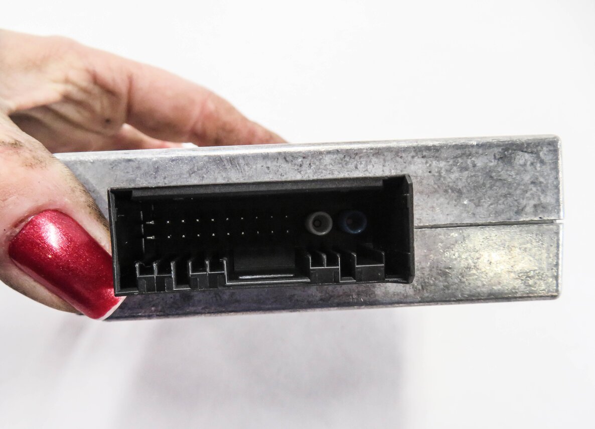 Thumbnail 6: 06-12 MERCEDES E350 E550 GL320 GL350 GL450 ML320 ML350 - VOICE CONTROL MODULE