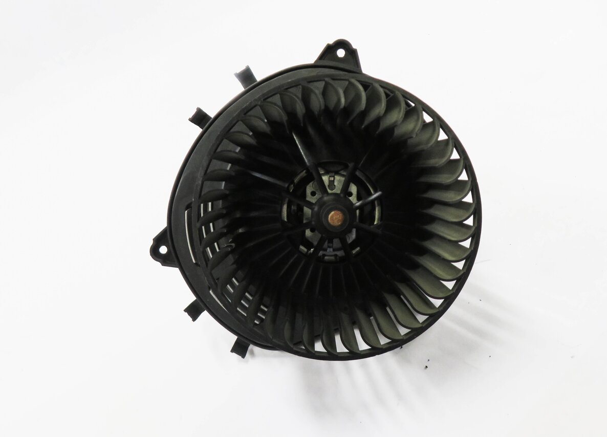 06-13 MERCEDES GL320 GL450 ML320 ML350 ML500 R350 - FRONT A/C BLOWER FAN MOTOR