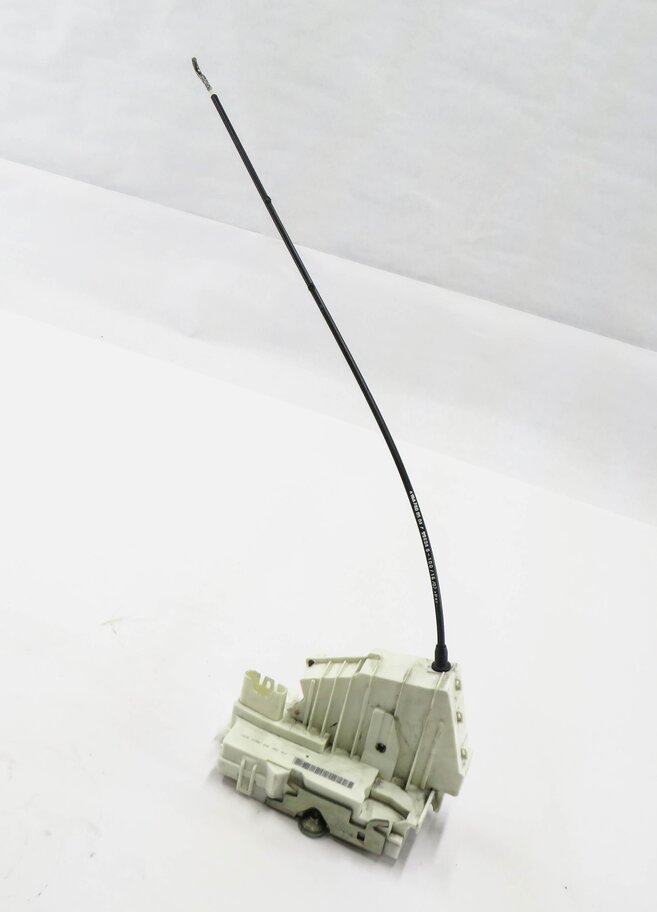 2008-2012 MERCEDES GL320 GL450 GL550 GL350 (X164) RIGHT REAR DOOR LATCH ACTUATOR