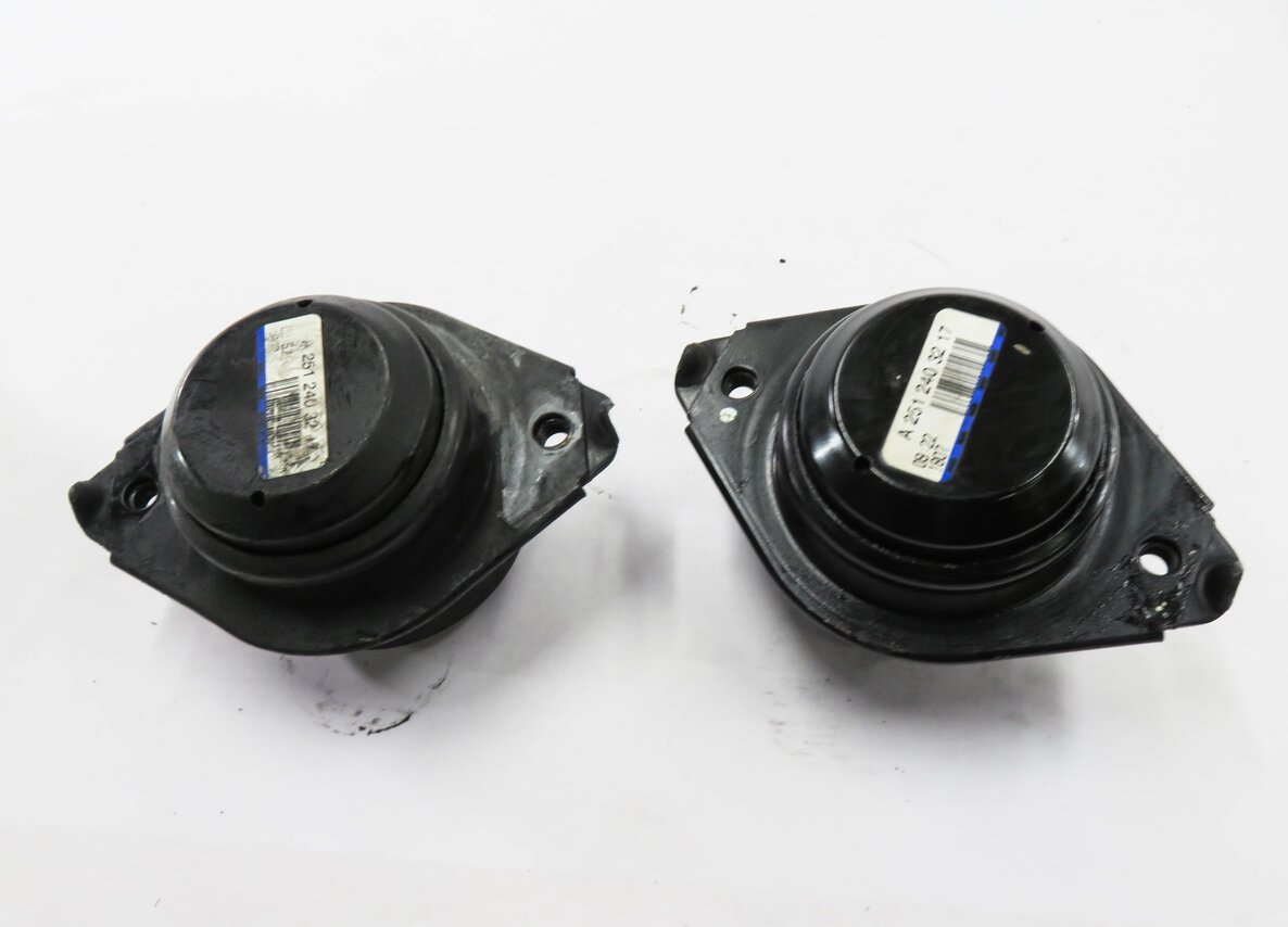 Thumbnail 3: 2008 MERCEDES GL550 (X164) 5.5L M273 V8 ENGINE - LEFT & RIGHT MOTOR MOUNT SET